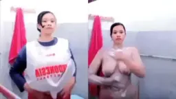 Putri Fatikah di Kamar Mandi Video by Indo18 Putri Fatikah di Kamar Mandi Video by Indo18