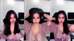 Miss Key Cantik Belahan Dada Mulus Video by PlayBokep Miss Key Cantik Belahan Dada Mulus Video by PlayBokep