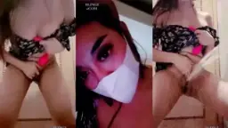 Miss Mega Squirt di Toilet Umum Ruang Publik Video by YouPorn