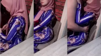 Ngentot Sama Atasan Demi Gaji Video by HQporner