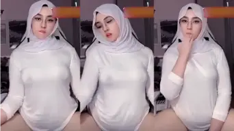 BabyPanda Andini Hijab Putih Viral 01 Video by KingBokep BabyPanda Andini Hijab Putih Viral 01 Video by KingBokep