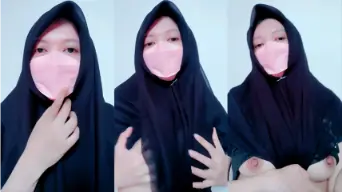 Cecil Hijab Telanjang Dada Remas Susu Video by xNxx