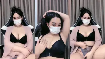 Live Tante Body Montok Berminyak Video by simontok
