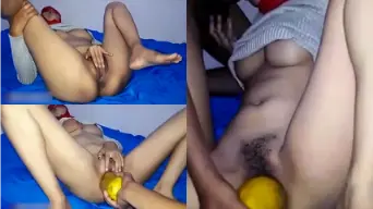 Sodok Meki Ukhtie Pake Pepaya Besar Video by HQporner