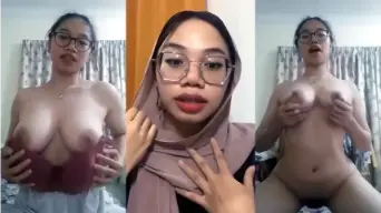 Tiktokers Ukhti Kacamata Hijab Tersebar Video by BOKEPSIN