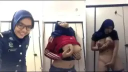 Hijab Sange di Toilet Kantor Video by PornTrex Hijab Sange di Toilet Kantor Video by PornTrex