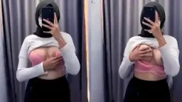 Hijaber Daun Masih Muda Pamerin Toket Mulus Video by SangeLink